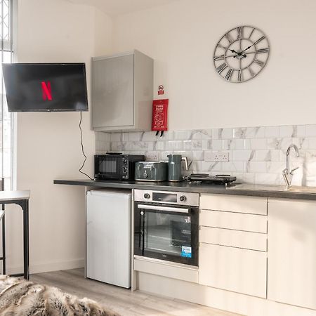 Cosy Cardiff Apartments - Garden Lounge Extérieur photo